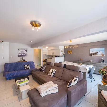 Princess I - 0302 + Box 214 * Middelkerke